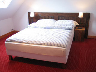 Schlafzimmer 1.OG, Bett 1,40 x 2,00m